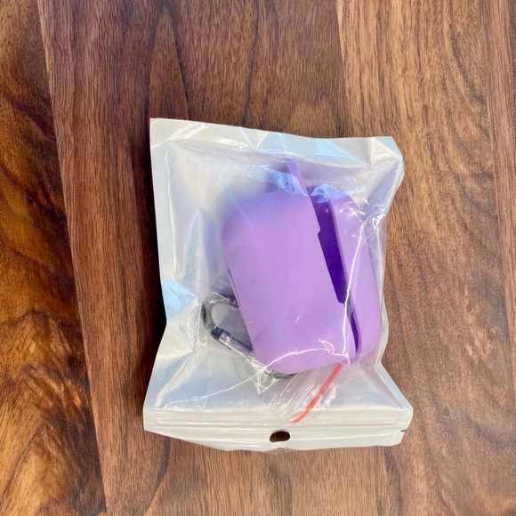 Purple Airpods Pro Case - Picture 4 of 4
